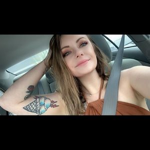 Meet your Posher, Riley